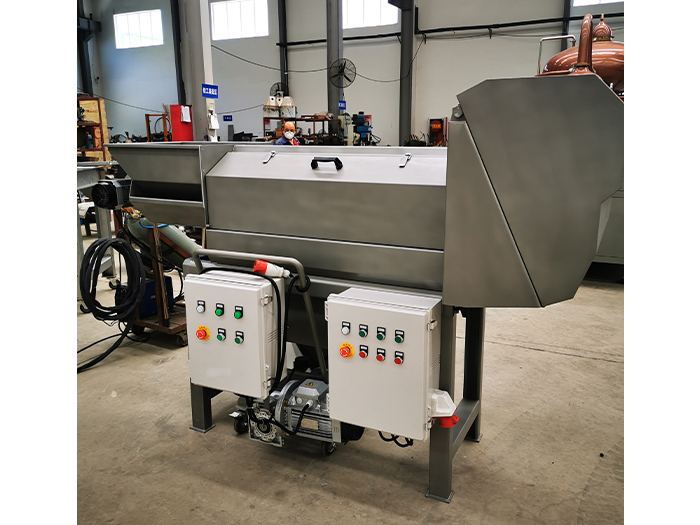 5噸除梗破碎機(jī)+螺桿泵